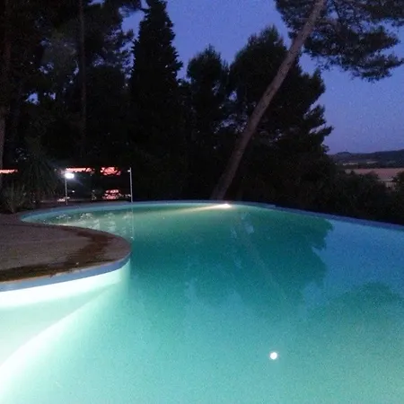 Hébergement de vacances Domaine Ferrabouc *